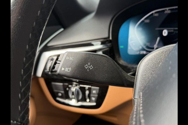 BMW 5 Serie Touring 530e High Executive 20"/Leder/Camera/Stoelverwarming/Sfeerverlichting/Apple Carplay & Android Auto