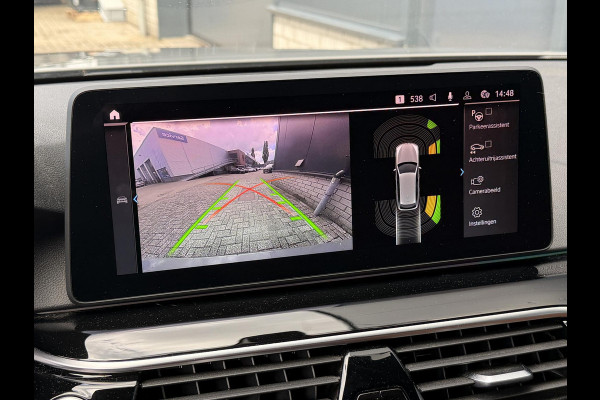 BMW 5 Serie Touring 530e High Executive 20"/Leder/Camera/Stoelverwarming/Sfeerverlichting/Apple Carplay & Android Auto