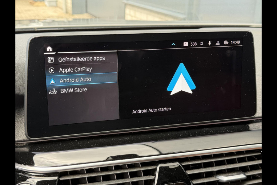 BMW 5 Serie Touring 530e High Executive 20"/Leder/Camera/Stoelverwarming/Sfeerverlichting/Apple Carplay & Android Auto