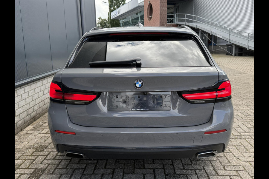 BMW 5 Serie Touring 530e High Executive 20"/Leder/Camera/Stoelverwarming/Sfeerverlichting/Apple Carplay & Android Auto