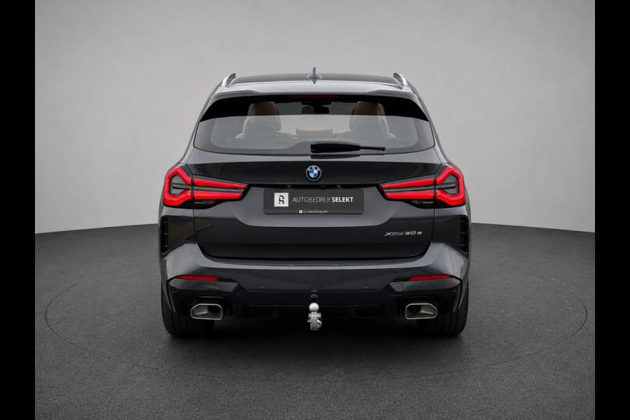 BMW X3 XDrive30e M-Sport | Pano | Elektrische stoelen | Trekhaak | Sfeerverlichting | Keyless | Carplay | Dealer onderhouden