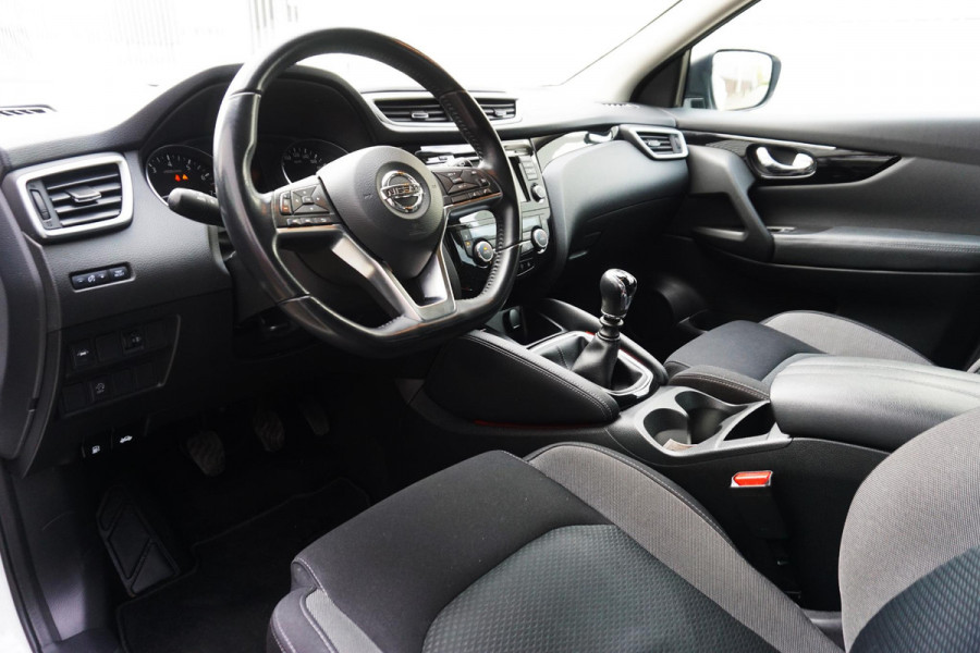 Nissan QASHQAI 1.3 DIG-T 140PK N-Connecta/360Camera/Panodak/ 18Inch LMV/Goed onderhouden.