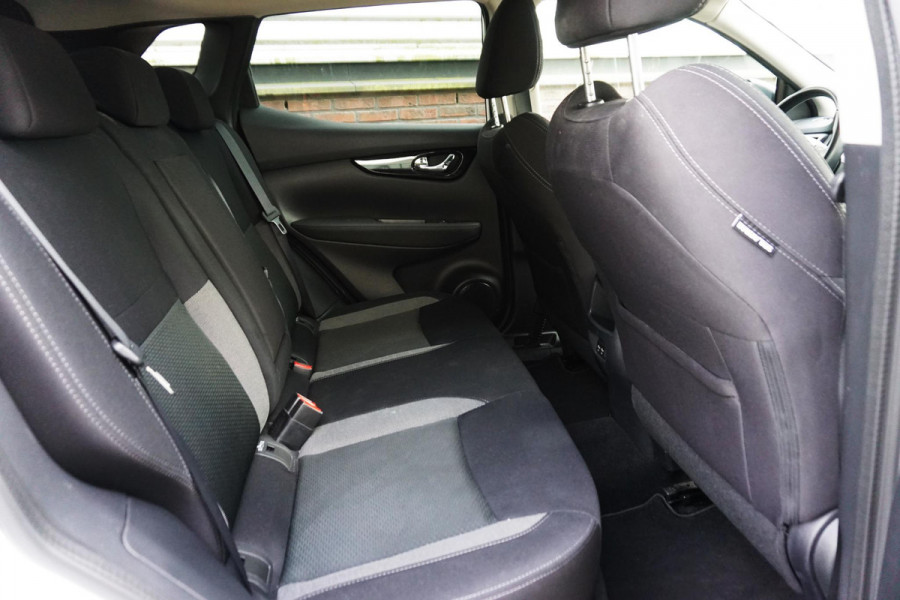 Nissan QASHQAI 1.3 DIG-T 140PK N-Connecta/360Camera/Panodak/ 18Inch LMV/Goed onderhouden.