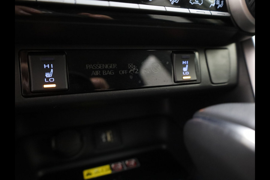 Toyota RAV4 2.5 Hybrid | Trekhaak | Bearlock | Navi | Apple Carplay / Android | Elek. Klep | Prijs Rijklaar !!