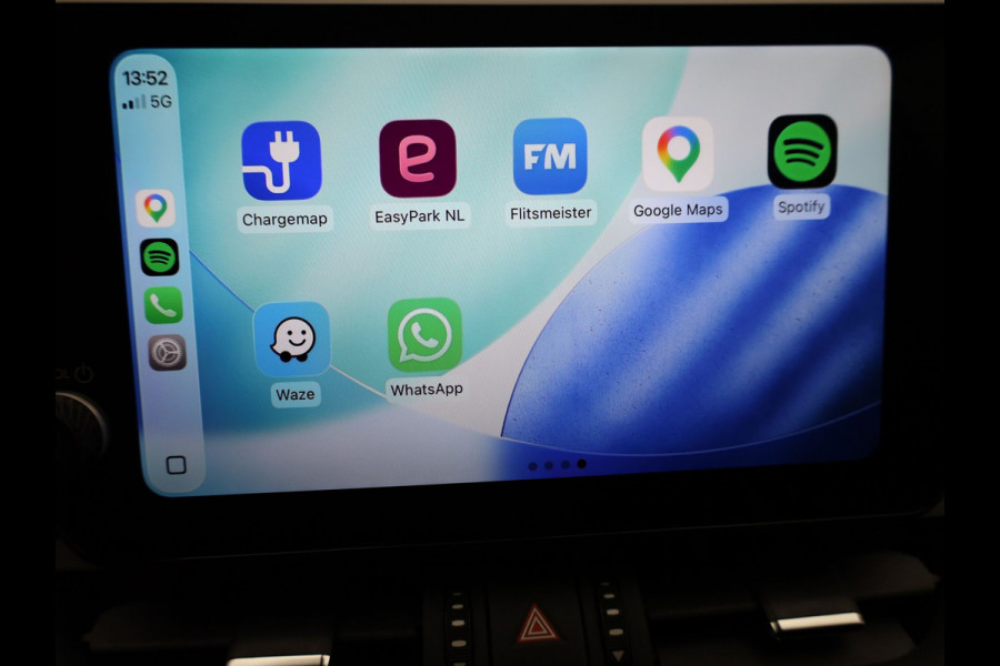 Toyota RAV4 2.5 Hybrid | Trekhaak | Bearlock | Navi | Apple Carplay / Android | Elek. Klep | Prijs Rijklaar !!
