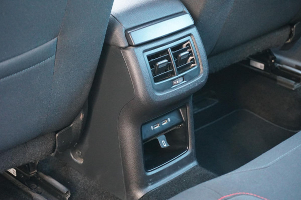 Seat Ateca 1.5 TSI FR Business Intense + CAMERA / ALCANTARA / ELEK. KOFFERKLEP / ACC