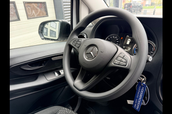 Mercedes-Benz eVito 112 66 kWh SoH 97,6 % AC + DC Snelladen L2 Lang - LM - Camera - 3 Zits - Betimmerd