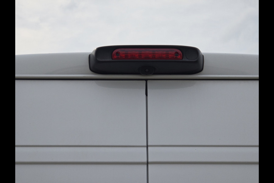Fiat Ducato 2.2 MultiJet L2H2 3.5T - 140 Pk - Euro 6 - Groot Scherm - Navi - ParkeerCamera