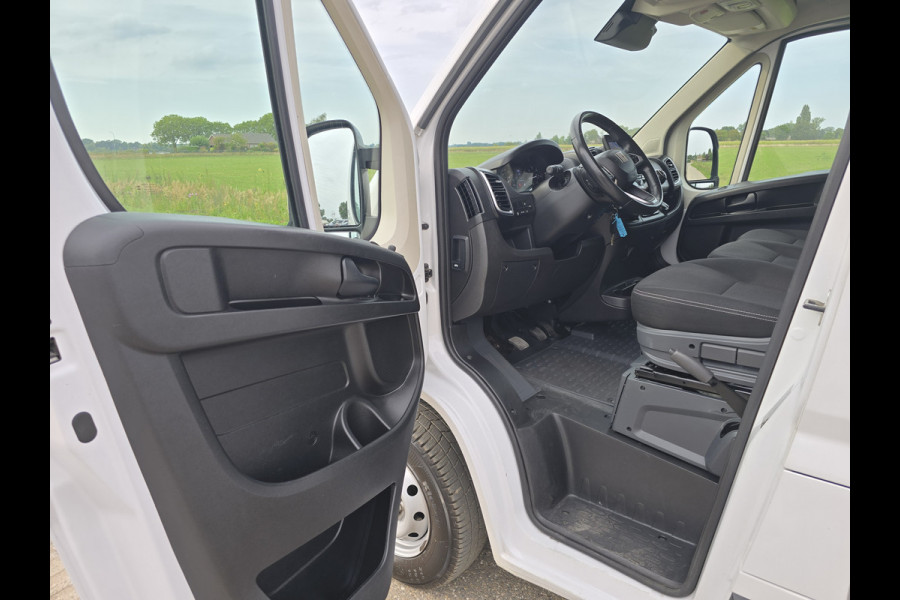 Fiat Ducato 2.2 MultiJet L2H2 3.5T - 140 Pk - Euro 6 - Groot Scherm - Navi - ParkeerCamera