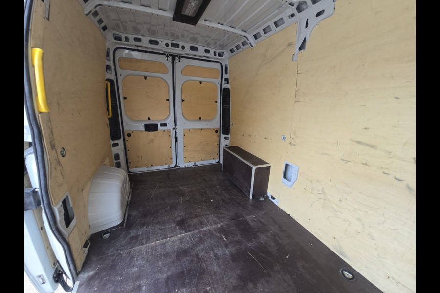 Fiat Ducato 2.2 MultiJet L2H2 3.5T - 140 Pk - Euro 6 - Groot Scherm - Navi - ParkeerCamera