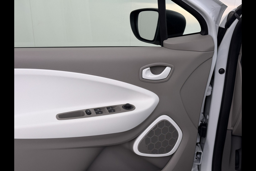 Renault ZOE R90 Life 41kWh Eigen Accu Apple Carplay Android Auto Navi Ecc Keyless Cruise Control Pdc SOH 91% Regen-Lichtsensor Isofix Led Voicecontrol 1e Eigenaar Dealeronderhouden Origineel Nederlandse Auto