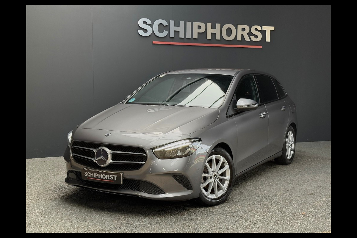 Mercedes-Benz B-Klasse B180 Launch premium Trekhaak 360 camera 32 dkm Nap easy pack