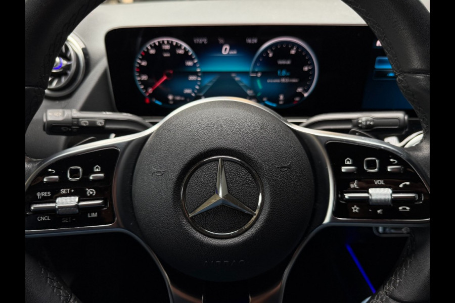 Mercedes-Benz B-Klasse B180 Launch premium Trekhaak 360 camera 32 dkm Nap easy pack