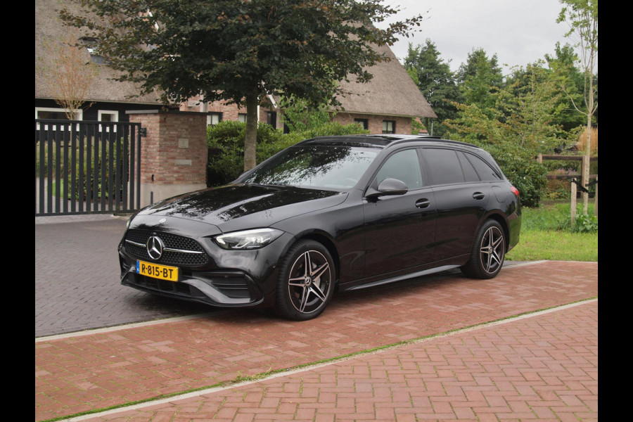 Mercedes-Benz C-Klasse Estate 300 e AMG Line | Panoramadak | Camera | Sfeerverlichting | Burmester | NL-Auto |