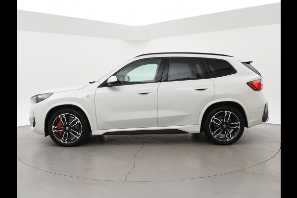 BMW iX1 eDrive20 67 kWh M-SPORT *46 KM NIEUW* + PANORAMA | PREMIUM | 19 INCH | M-REMMEN