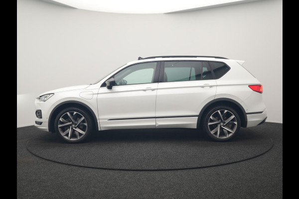 Seat Tarraco 1.4 TSI e-Hybrid FR Business Intense PHEV 245pk Dealer O.H. | Trekhaak Af Fabriek | Panodak | Adaptive Cruise | 360 Camera | Sportstoelen Memory & Verwarmd | Keyless | Blis | Stuur Verwarmd | Apple Carplay | Navigatie | DAB | 20" L.M | Plug In Hybrid