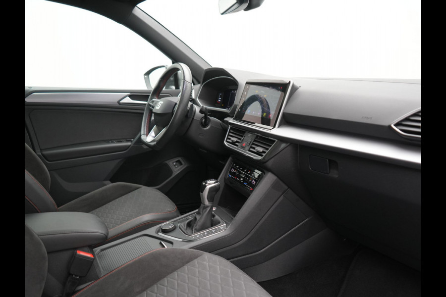 Seat Tarraco 1.4 TSI e-Hybrid FR Business Intense PHEV 245pk Dealer O.H. | Trekhaak Af Fabriek | Panodak | Adaptive Cruise | 360 Camera | Sportstoelen Memory & Verwarmd | Keyless | Blis | Stuur Verwarmd | Apple Carplay | Navigatie | DAB | 20" L.M | Plug In Hybrid