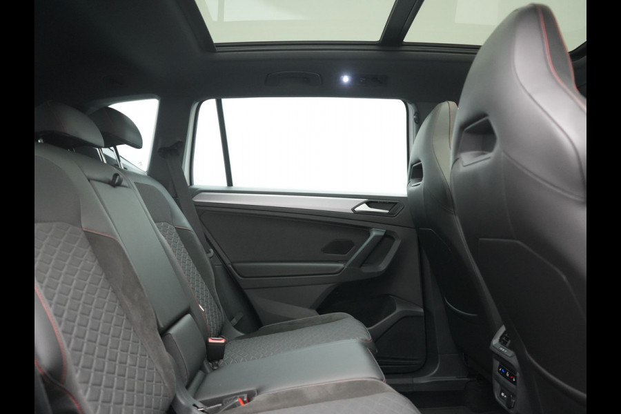 Seat Tarraco 1.4 TSI e-Hybrid FR Business Intense PHEV 245pk Dealer O.H. | Trekhaak Af Fabriek | Panodak | Adaptive Cruise | 360 Camera | Sportstoelen Memory & Verwarmd | Keyless | Blis | Stuur Verwarmd | Apple Carplay | Navigatie | DAB | 20" L.M | Plug In Hybrid