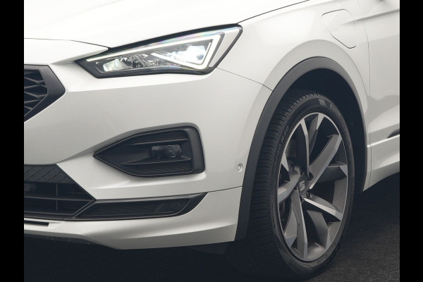 Seat Tarraco 1.4 TSI e-Hybrid FR Business Intense PHEV 245pk Dealer O.H. | Trekhaak Af Fabriek | Panodak | Adaptive Cruise | 360 Camera | Sportstoelen Memory & Verwarmd | Keyless | Blis | Stuur Verwarmd | Apple Carplay | Navigatie | DAB | 20" L.M | Plug In Hybrid