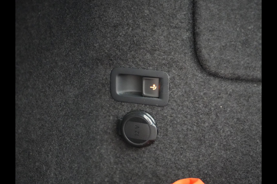 Seat Tarraco 1.4 TSI e-Hybrid FR Business Intense PHEV 245pk Dealer O.H. | Trekhaak Af Fabriek | Panodak | Adaptive Cruise | 360 Camera | Sportstoelen Memory & Verwarmd | Keyless | Blis | Stuur Verwarmd | Apple Carplay | Navigatie | DAB | 20" L.M | Plug In Hybrid