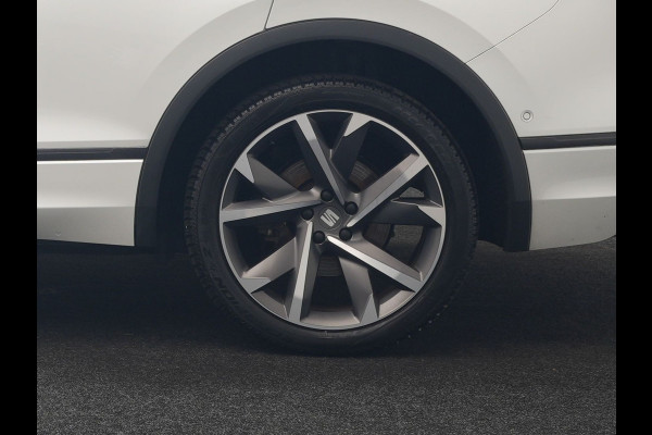 Seat Tarraco 1.4 TSI e-Hybrid FR Business Intense PHEV 245pk Dealer O.H. | Trekhaak Af Fabriek | Panodak | Adaptive Cruise | 360 Camera | Sportstoelen Memory & Verwarmd | Keyless | Blis | Stuur Verwarmd | Apple Carplay | Navigatie | DAB | 20" L.M | Plug In Hybrid
