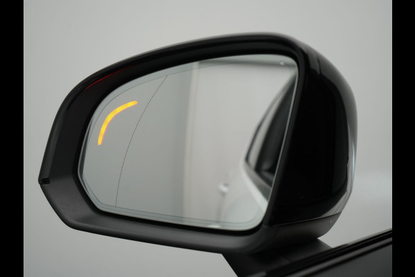 Volvo XC40 T5 Recharge R-Design PHEV 262pk Dealer O.H. | Panodak | Adaptive Cruise | 360 Camera | Harman / Kardon | Blis | Keyless | Apple Carplay | Navigatie | DAB | Virtual Cockpit | Pilot Assist | 19"L.M | Plug In Hybrid |