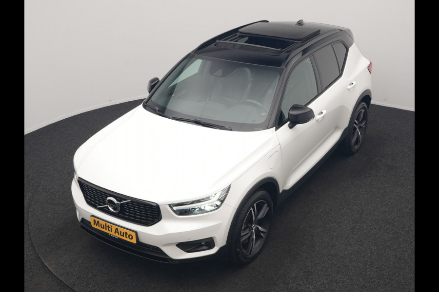 Volvo XC40 T5 Recharge R-Design PHEV 262pk Dealer O.H. | Panodak | Adaptive Cruise | 360 Camera | Harman / Kardon | Blis | Keyless | Apple Carplay | Navigatie | DAB | Virtual Cockpit | Pilot Assist | 19"L.M | Plug In Hybrid |
