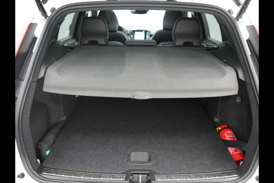 Volvo XC40 T5 Recharge R-Design PHEV 262pk Dealer O.H. | Panodak | Adaptive Cruise | 360 Camera | Harman / Kardon | Blis | Keyless | Apple Carplay | Navigatie | DAB | Virtual Cockpit | Pilot Assist | 19"L.M | Plug In Hybrid |