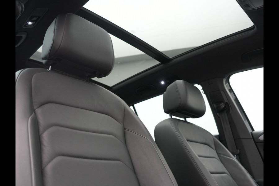 Seat Tarraco 1.4 TSI e-Hybrid FR Business Intense PHEV 245pk Dealer O.H. | Trekhaak Af Fabriek | Panodak | Adaptive Cruise | 360 Camera | Lederen Sportstoelen Memory & Verwarmd | Keyless | Blis | Stuur Verwarmd | Apple Carplay | Navigatie | DAB | 20"L.M | Plug In Hybrid |