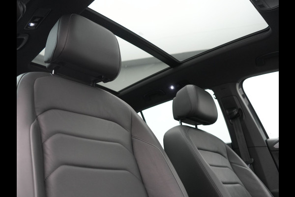 Seat Tarraco 1.4 TSI e-Hybrid FR Business Intense PHEV 245pk Dealer O.H. | Trekhaak Af Fabriek | Panodak | Adaptive Cruise | 360 Camera | Lederen Sportstoelen Memory & Verwarmd | Keyless | Blis | Stuur Verwarmd | Apple Carplay | Navigatie | DAB | 20"L.M | Plug In Hybrid |