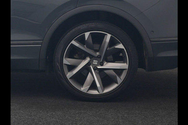 Seat Tarraco 1.4 TSI e-Hybrid FR Business Intense PHEV 245pk Dealer O.H. | Trekhaak Af Fabriek | Panodak | Adaptive Cruise | 360 Camera | Lederen Sportstoelen Memory & Verwarmd | Keyless | Blis | Stuur Verwarmd | Apple Carplay | Navigatie | DAB | 20"L.M | Plug In Hybrid |