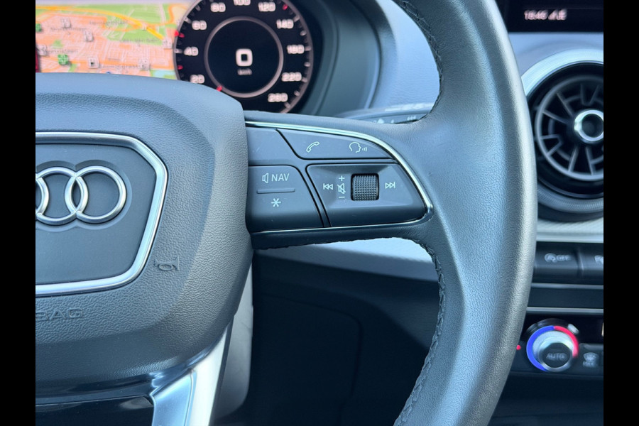 Audi Q2 35 TFSI S Edition Pano/Virtual/Camera/Leer