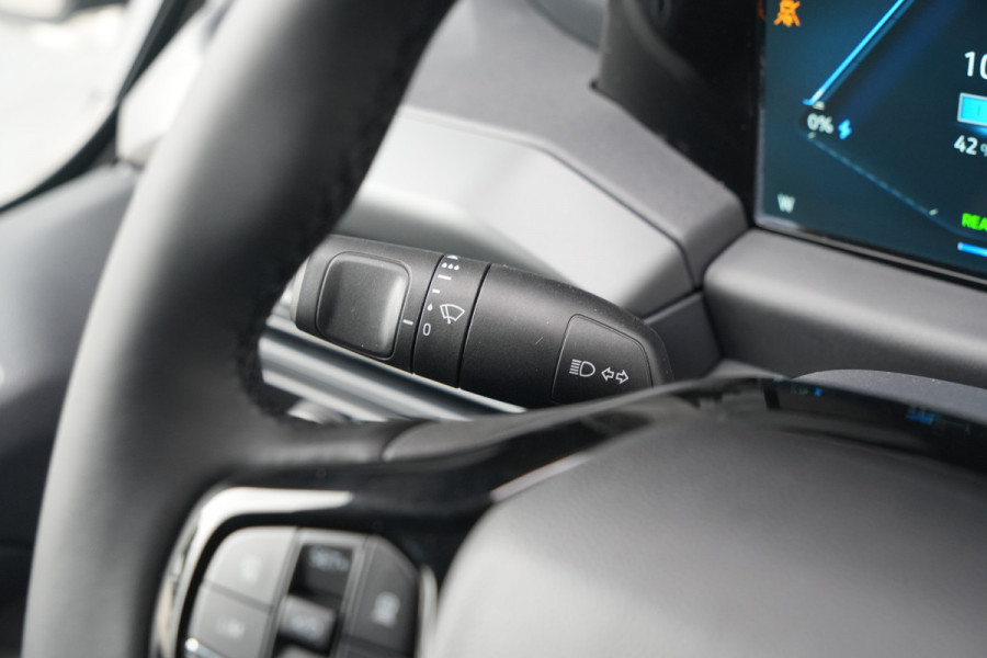 Ford E-Transit Custom 340 L2H1 Sport 71 kWh 218pk - 2x Schuif - ACC - B&O - Navi - Stoel/Stuurverwarming - 360 Camera - Trekhaak - Rijklaar
