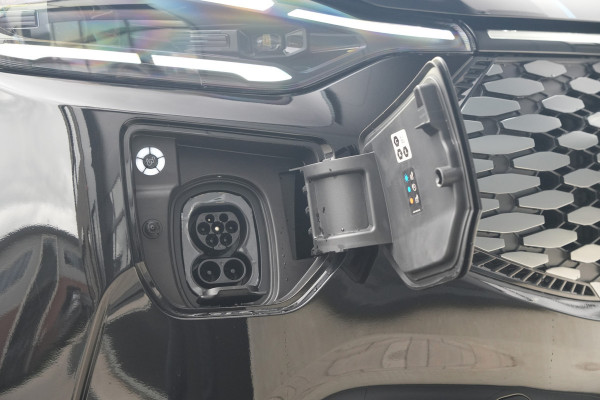 Ford E-Transit Custom 340 L2H1 Sport 71 kWh 218pk - 2x Schuif - ACC - B&O - Navi - Stoel/Stuurverwarming - 360 Camera - Trekhaak - Rijklaar