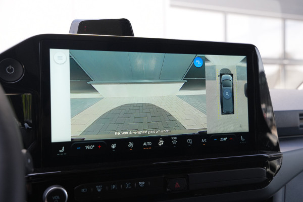 Ford E-Transit Custom 340 L2H1 Sport 71 kWh 218pk - 2x Schuif - ACC - B&O - Navi - Stoel/Stuurverwarming - 360 Camera - Trekhaak - Rijklaar