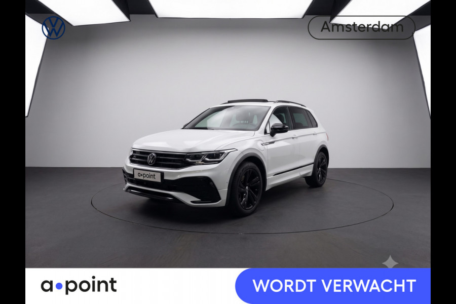 Volkswagen Tiguan 1.4 TSI eHybrid R-Line Business 245 pk Automaat (DSG) | Navigatie | Panoramadak | Parkeersensoren (Park assist) | Rondomzicht camera | Lederen bekleding | Elektr. voorstoelen met geheugen | Black Style pakket | R-Line |