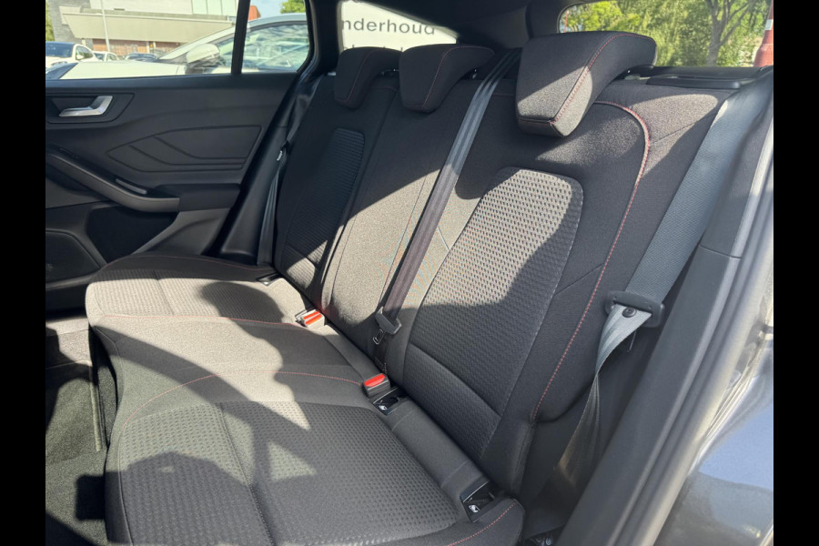 Ford FOCUS Wagon 1.0 EcoBoost Hybrid ST Line 125pk | Adaptieve Cruise | Winterpack | SYNC4 | Achteruitrijcamera | Dodehoeksensoren