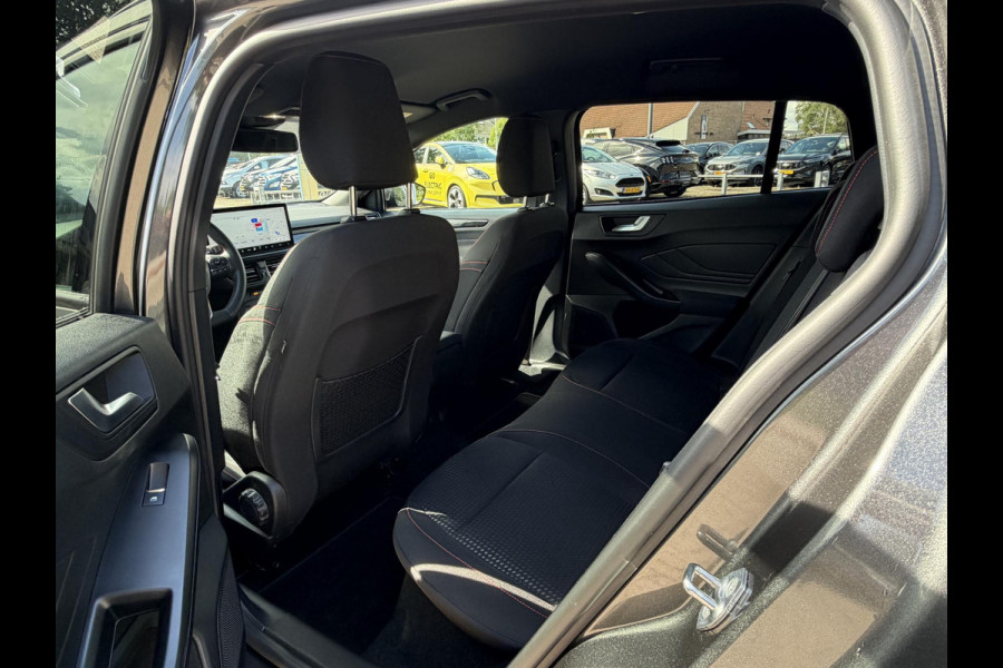 Ford FOCUS Wagon 1.0 EcoBoost Hybrid ST Line 125 pk | Winter Pack | Driver Assistance Pack | Adaptive cruise control