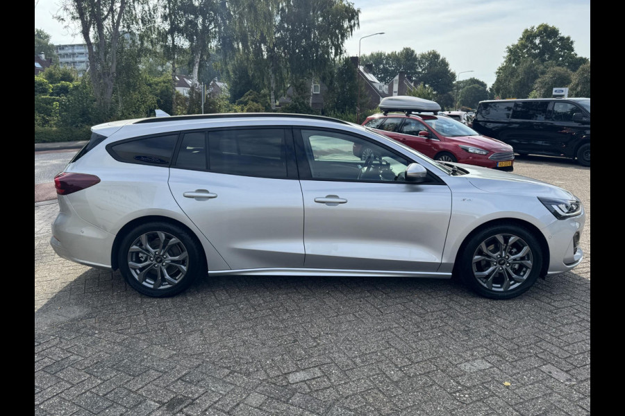 Ford FOCUS Wagon 1.0 EcoBoost Hybrid ST Line 125pk | Adaptieve Cruise | Winterpack | SYNC4 | Achteruitrijcamera | Dodehoeksensoren