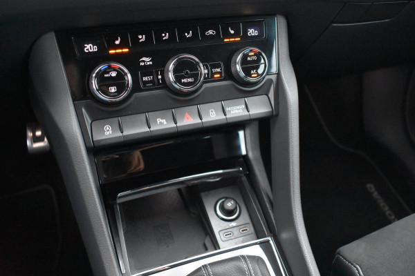 Škoda Kodiaq 1.5 TSI Sportline Business 7p. | TREKHAAK | CANTON | CAMERA | NAP | DEALER ONDERHOUDEN | KEYLESS | STOELVERWARMING