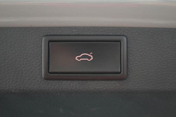 Škoda Karoq 1.5 TSI ACT Sportline Business Camera, Virtual Cockpit, Trekhaak, Canton Sound, Keyless, PDC