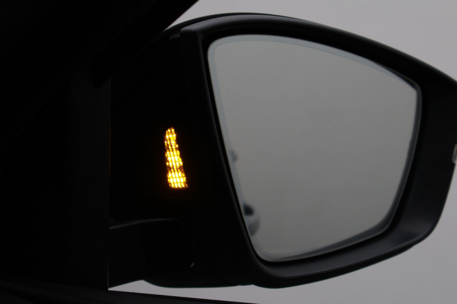 Škoda Karoq 1.5 TSI ACT Sportline Business Camera, Virtual Cockpit, Trekhaak, Canton Sound, Keyless, PDC