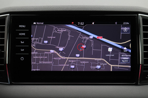 Škoda Karoq 1.5 TSI ACT Sportline Business Camera, Virtual Cockpit, Trekhaak, Canton Sound, Keyless, PDC