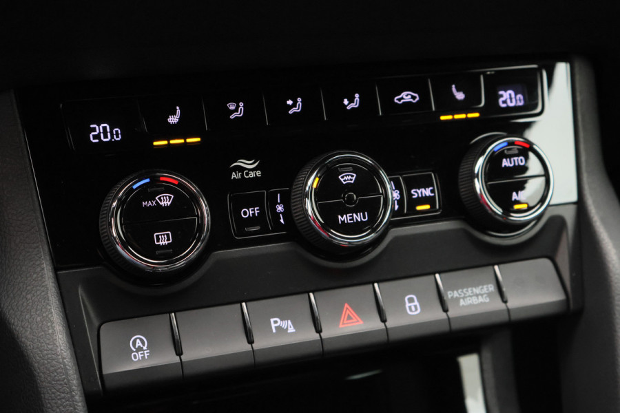 Škoda Karoq 1.5 TSI ACT Sportline Business Camera, Virtual Cockpit, Trekhaak, Canton Sound, Keyless, PDC