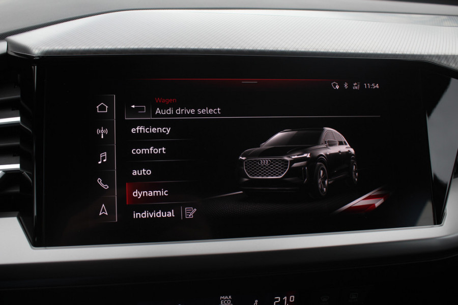 Audi Q4 e-tron 40 Advanced edition 77 kWh / SoH 92,1% / Trekhaak / Camera / Head-up / CarPlay / Matrix LED / 19'' / Warmtepomp / Dodehoek / DAB / ACC