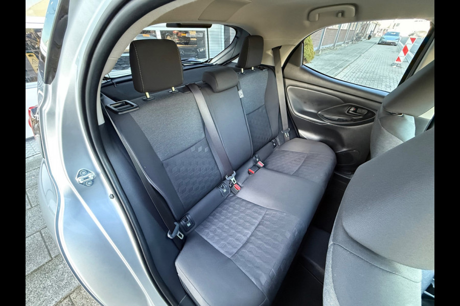 Toyota Yaris 1.5 Hybrid 115 Business plus Apple CarPlay