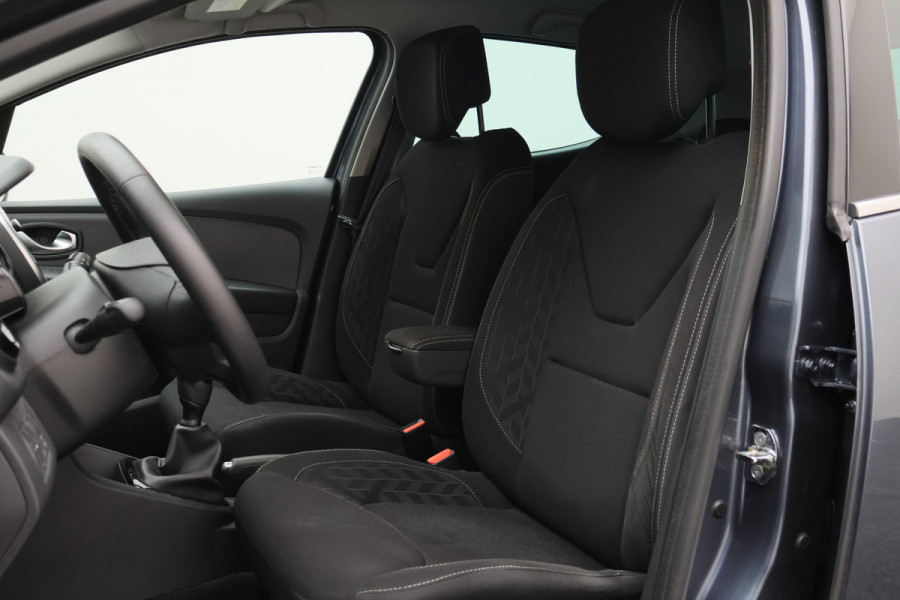 Renault Clio 0.9 TCe Limited Keyless, Navigatie, Cruise, DAB, PDC, 16"