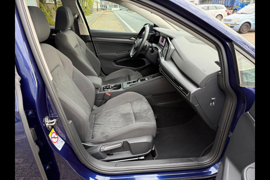 Volkswagen Golf 1.5 eTSI Style AUT LED/LMV17/PDC/NAVI/VIRTU