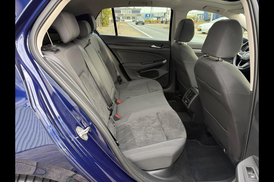 Volkswagen Golf 1.5 eTSI Style AUT LED/LMV17/PDC/NAVI/VIRTU