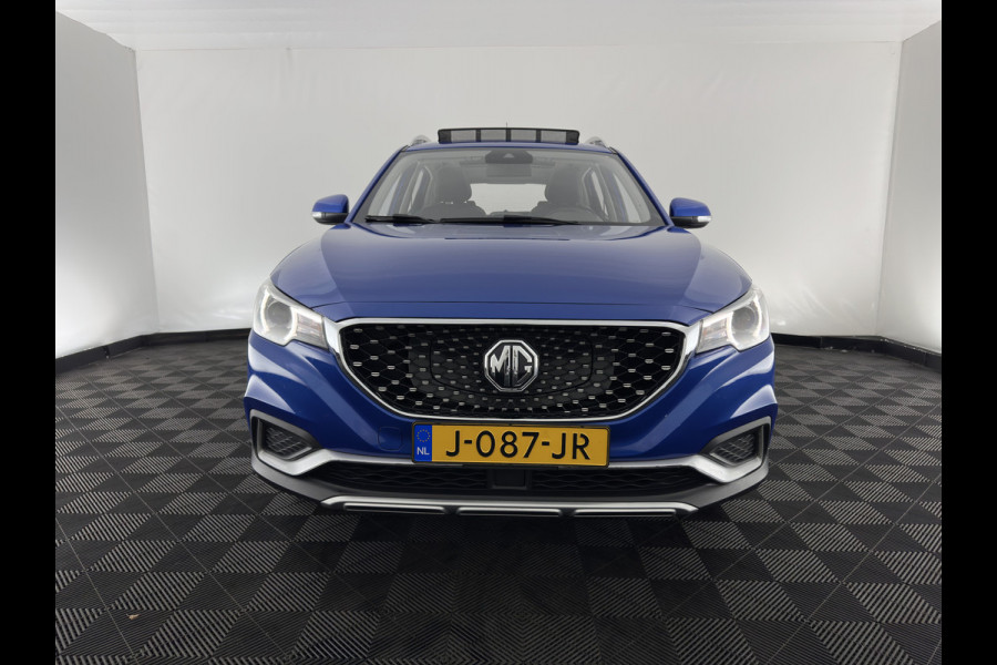 MG ZS EV Luxury 45 kWh {SoH-87%} (INCL-BTW) Aut. *PANO | LEATHER | CCS-FASTLOADER | KEYLESS | NAVI-FULLMAP | ADAPTIVE-CRUISE | CAMERA | HEATED-SPORTSEATS | CARPLAY | BLINDSPOT | DAB | LANE-ASSIST | 17''ALU*